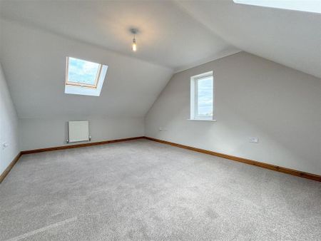 3 bedroom semi-detached house to rent - Photo 3
