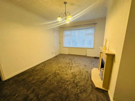 2 bedroom semi-detached bungalow to rent - Photo 3