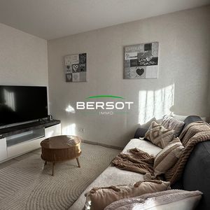 T3 AVEC BALCON ET GARAGE - PONTARLIER - Photo 3