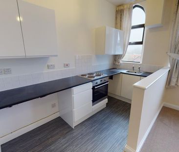 2 bedroom apartment to rent - Photo 2