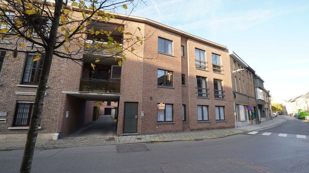 Gelijkvloers appartement met terras en garage te Lokeren - Photo 1