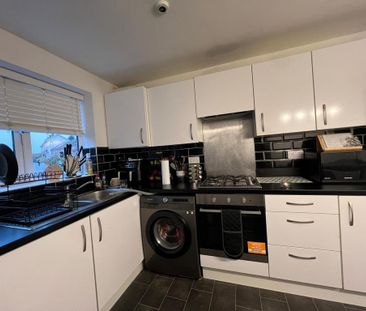 2 bedroom semi-detached house to rent - Photo 4