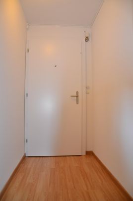 "moderne 2-Zimmer-Wohnung an zentraler Lage mit Balkon" - Photo 1