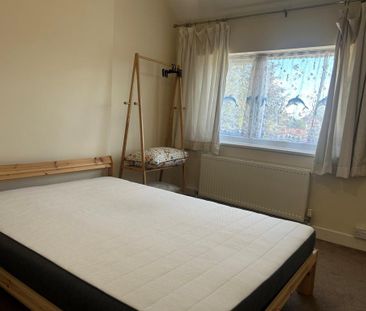 3 bedroom semi-detached house to rent - Photo 6