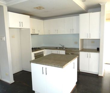 Modern, Spacious & Perfectly Located! - Photo 4