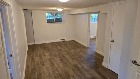 For Lease - 121 Cumberland Street, Barrie, Ontario - Photo 2