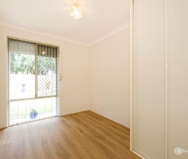 BEAUTIFUL PROPERTY ! GREAT LOCATION! - Photo 2