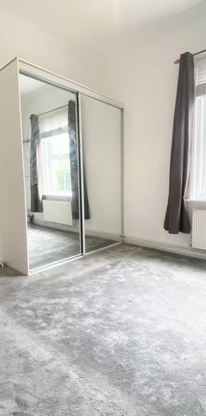 2 Bedroom Flat - Photo 1