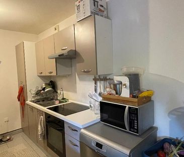 Location Appartement 2 pièces 51m² SEILLONS SOURCE D ARGENS 83470 - Photo 2