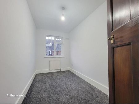 3 bedroom maisonette to rent - Photo 4