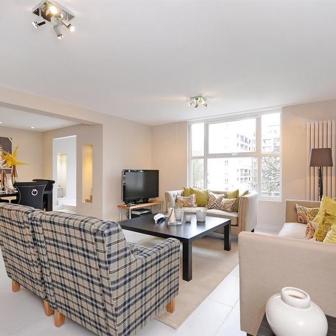 3 bedroom flat to rent - Photo 1