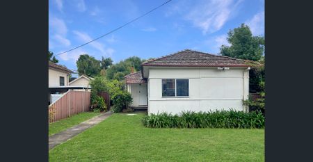 Three bedroom Home - Short Term Lease Only - Photo 5