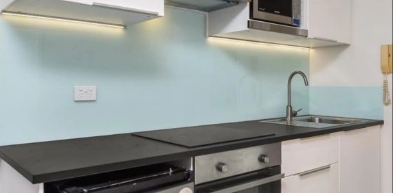 Modern Studio in the Heart of Manly - Photo 2