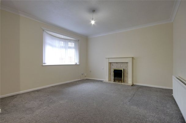 3 bed terraced house to rent in Oakley Walk, Eston, TS6 - Photo 1