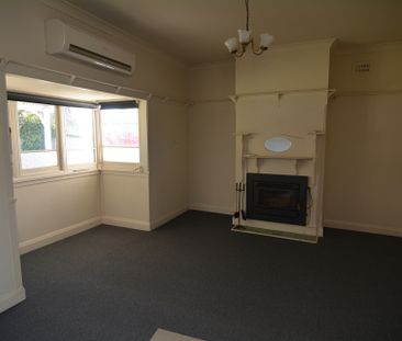 FANTASTIC VILLAGE HOME - Photo 1