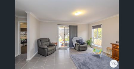 MODERN LIVING - Photo 3