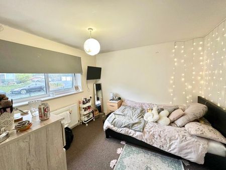 4 bedroom terraced house to rent - Photo 4