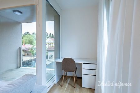 Pronájem bytu 2+kk 62 m² - Photo 2