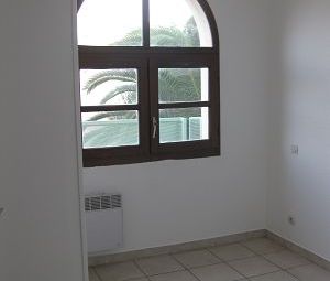 Location Appartement 2 pièces 35m² SETE 34200 - Photo 2