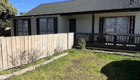 Tidy Stand-Alone Home in Quiet Cul-de-Sac - Photo 5