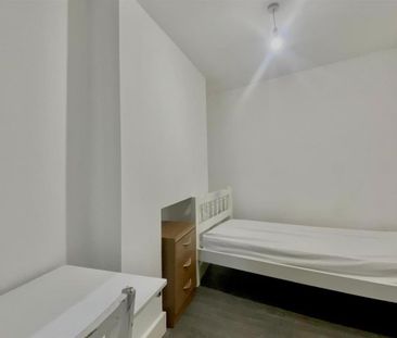 6 bedroom house to rent - Photo 3