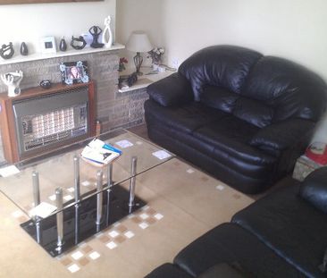 1 Bed Terraced House, Upper Clara Street, S61 - Photo 2