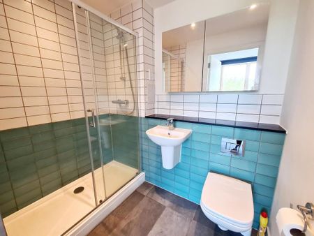 2 bedroom ground floor flat to rent - Photo 3