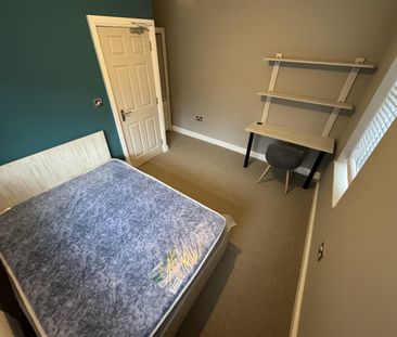 Hyde Park Villas, Hyde Park, LS6 1BH, Leeds - Photo 3