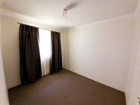Well Maintained Unit - Close to Beach & Public Transport - Photo 4