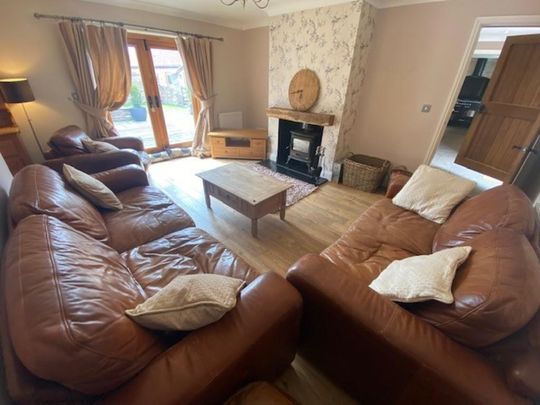 2 bedroom detached house to rent - Photo 1