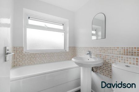 2 bedroom end of terrace house to rent - Photo 3