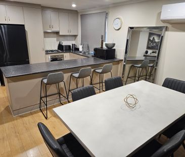 Royal Park - Photo 1