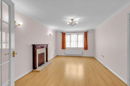 4 bedroom detached house to rent - Photo 2