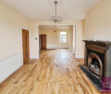 3 bedroom end of terrace house to rent - Photo 2