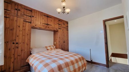 2 Bed Terraced House, Rolleston Road, CR2 - Photo 4