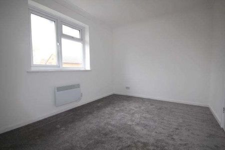 Marston Lane, Portsmouth, PO3 - Photo 3