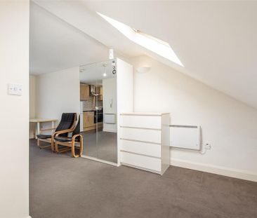 Studio to rent - Photo 6
