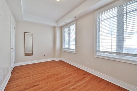 For Lease - 1376 Eglinton Avenue, Toronto, Ontario - Photo 5