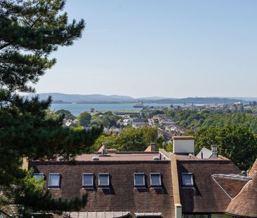 2 bed flat to rent in Alton Road, Poole, BH14 - Photo 2