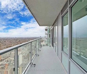 Yonge / Eglinton Stunning +Spacious 2Bdrm Corner 2Washrooms 2Balconi - Photo 1