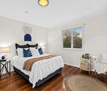 Modern Split-Level Family Home in Prime Mount Gravatt East Location - Photo 1