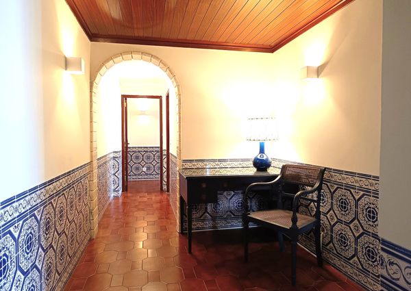 Apartamento T2 Remodelado e Mobilado no Moinho das Antas