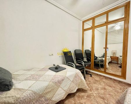 GROUND-FLOOR TWO-BEDROOM APARTMENT – TORREVIEJA - Photo 4