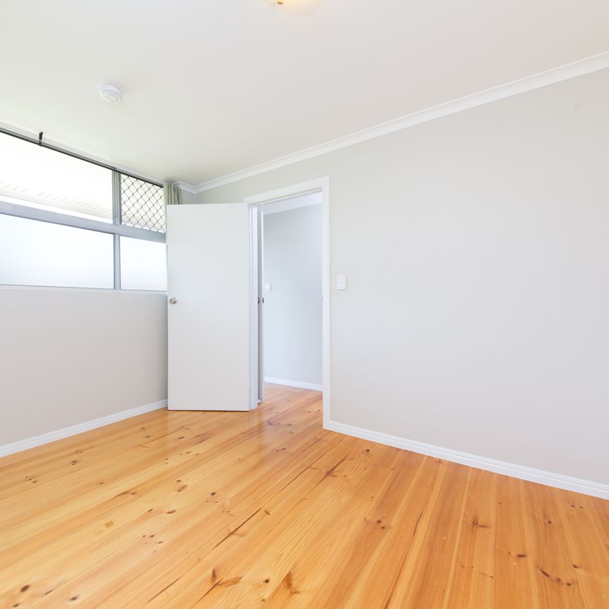 6/35 Longfellow Street, Norman Park QLD 4170 - Apartment For Rent | Domain - Photo 1