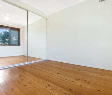 NEAT, SWEET & IN A CENTRAL LOCATION!! - Photo 2