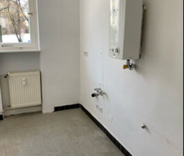 Großzügige Vierzimmer Wohnung im Hochparterre mit Balkon – Zeitmiet... - Foto 1