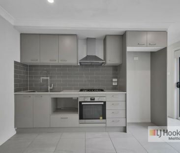 "Low-maintenance Living" - Photo 5