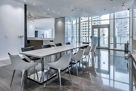 1 Bloor Street E #3409 - Photo 4