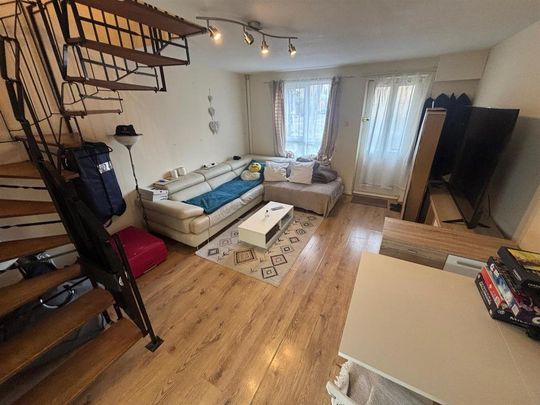 2 bedroom end of terrace house to rent - Photo 1