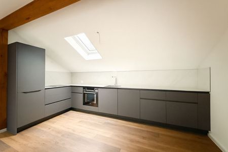 Erstvermietung nach Kernsanierung – stylish 2.5-room penthouse apartments in Grenchen - Foto 2
